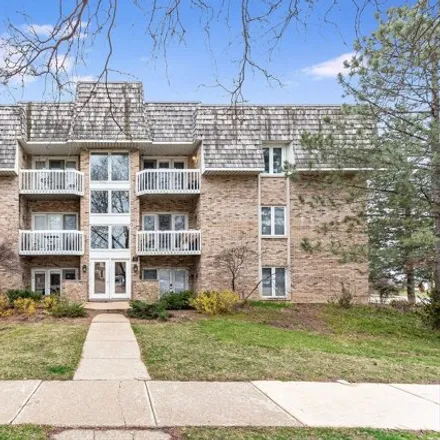 Buy this 1 bed condo on 939 Rogers Street in Downers Grove, IL 60515