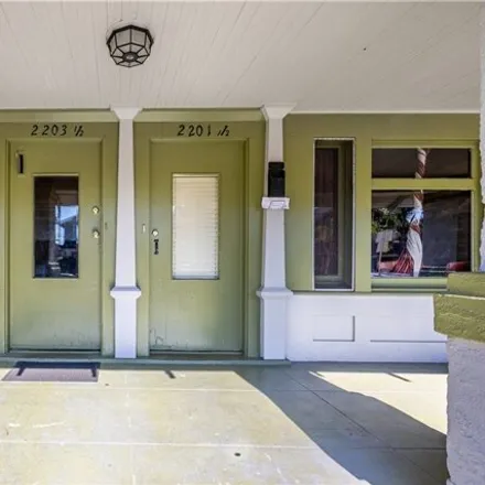 Image 1 - 2201 Cambridge St, Los Angeles, California, 90006 - House for sale