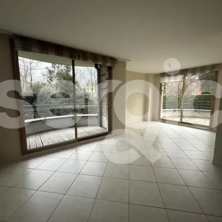 Rent this 4 bed apartment on 44 Rue Auguste Delecourt in 59130 Lambersart, France