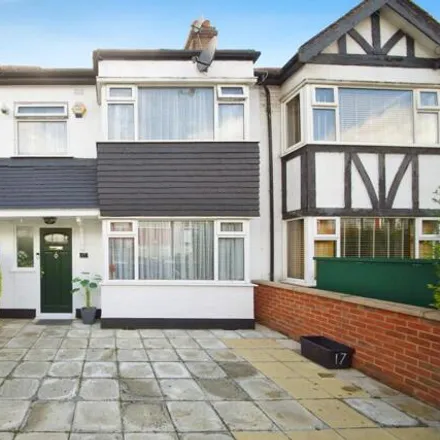 Buy this 3 bed townhouse on Markmanor Avenue in London, E17 8HH