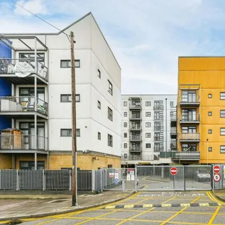 Buy this 2 bed apartment on Block C in Maltings Close, Bromley-by-Bow
