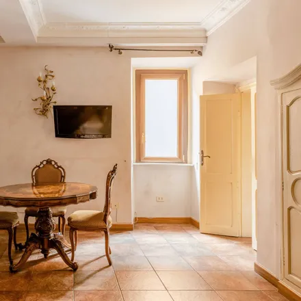 Image 6 - Vicolo della Madonnella, 00186 Rome RM, Italy - Apartment for rent