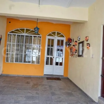 Buy this 5 bed house on Calle Ayutla 22A in Zona Centro, 36100 Silao