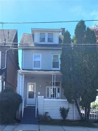 Buy this 4 bed house on Starbucks in Hamilton Street, Allentown