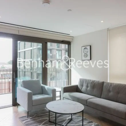 Rent this 1 bed apartment on Parkland Walk Local Nature Reserve in Parkland Walk, London