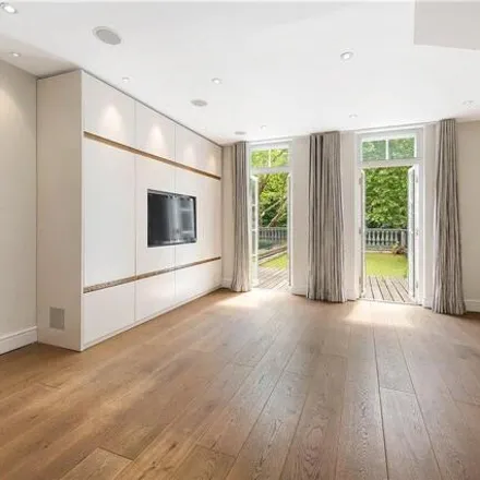 Buy this 4 bed house on Greens Court in Holland Park Avenue, London