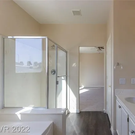 Image 9 - 3055 Lapis Beach Drive, Spring Valley, NV 89117, USA - House for sale