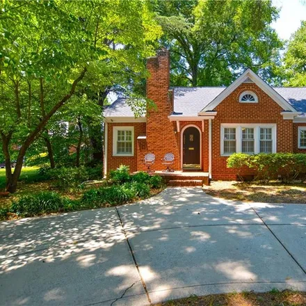 Buy this 3 bed house on 3004 Selwyn Avenue in Charlotte, NC 28209