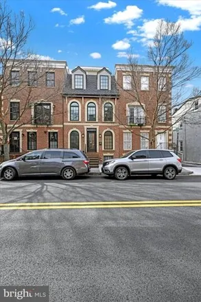 Image 2 - 1707 East Lombard Street, Baltimore, MD 21231, USA - House for sale