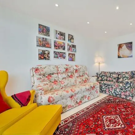 Image 2 - Westgate House, Ealing Road, London, TW8 0LN, United Kingdom - Apartment for rent
