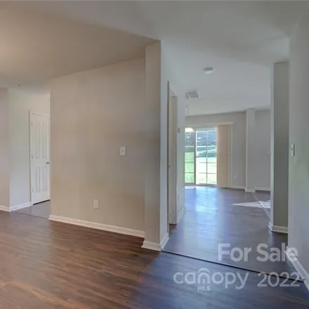 Image 3 - 4499 Davis Meadows Drive, Mecklenburg County, NC 28216, USA - House for sale