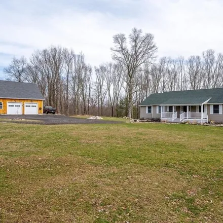 Buy this 3 bed house on 185 Miller Road in Preston, Southeastern Connecticut Planning Region