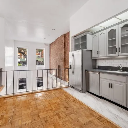 Rent this 3 bed townhouse on 862 West End Avenue in New York, NY 10025