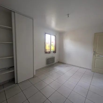 Rent this 3 bed apartment on Avenue du Rhône in 38550 Sablons, France