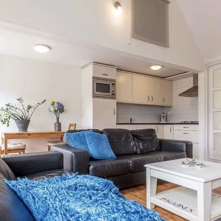 Rent this 1 bed apartment on Bloemstraat 15 in 1782 LD Den Helder, Netherlands