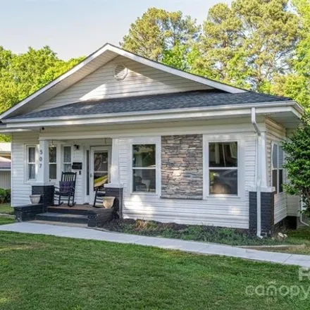 Image 2 - 573 South Elm Street, Cherryville, NC 28021, USA - House for sale