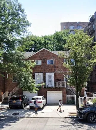 Buy this 7 bed house on 3846B Bailey Avenue in New York, NY 10463