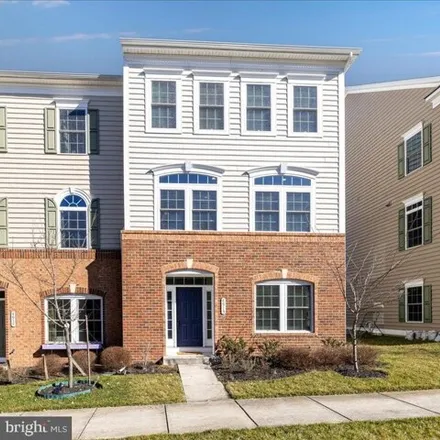 Image 2 - 4915 Autumn Crest Way, Ellicott City, MD 21043, USA - Townhouse for sale