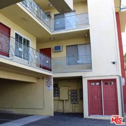 Image 3 - Alley 81366, Los Angeles, CA 13359, USA - House for sale