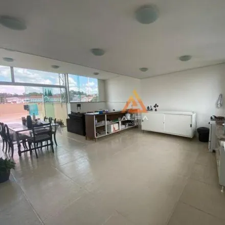 Buy this 2 bed apartment on Rua Sete de Setembro in Centro, Barbacena - MG