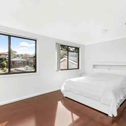 Image 4 - Glen Logan Road, Bossley Park NSW 2176, Australia - Apartment for rent