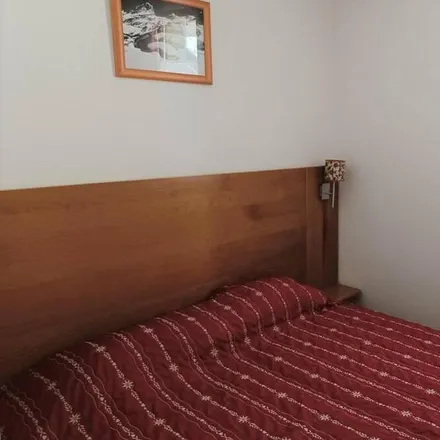 Rent this 2 bed apartment on Albiez in Chemin de la Rua, 73300 Albiez-le-Vieux