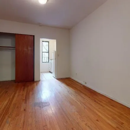 Rent this 1 bed apartment on 337 East 90th Street in New York, NY 10128