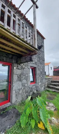 Image 7 - Sara Village, Estrada Regional 1-2ª, 9940-308 São Roque do Pico, Azores, Portugal - Room for rent