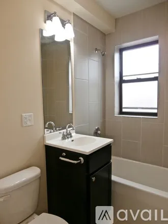 Image 3 - 3119 W Lawrence Ave, Unit 3 - Apartment for rent