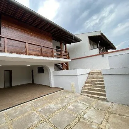 Buy this 4 bed house on Avenida Dona Renata in Centro, Araras - SP