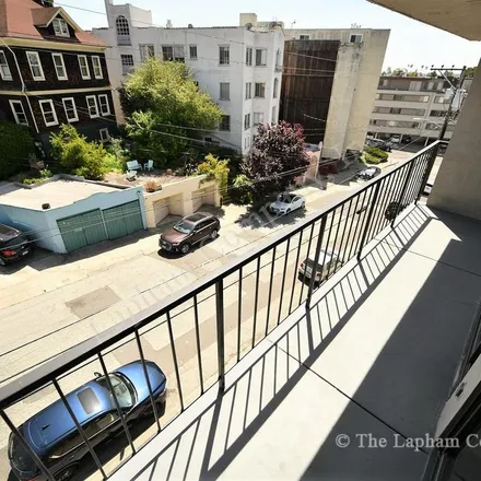 Image 5 - 1940 Lakeshore Avenue, Oakland, CA 94606, USA - Apartment for rent
