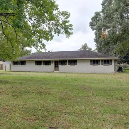 Buy this 3 bed house on 807 La Neuville Rd in Lafayette, Louisiana