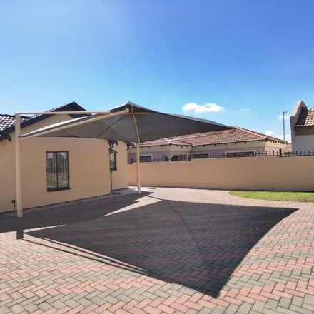 Image 8 - Lotus Gardens Primary School, Cyme Crescent, Tshwane Ward 7, Pretoria, 0008, South Africa - Apartment for rent