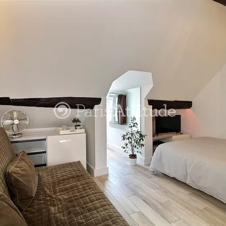 Rent this 1 bed apartment on 10 Rue des Lombards in 75004 Paris, France