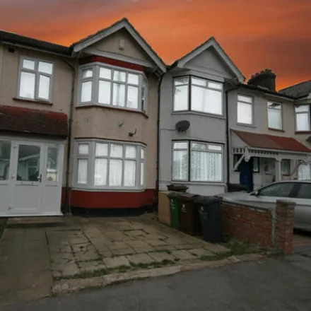 Buy this 3 bed townhouse on Wadeville Avenue in London, RM6 6EU