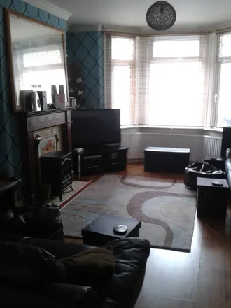 Image 2 - Watford, ENGLAND, GB - Townhouse for rent