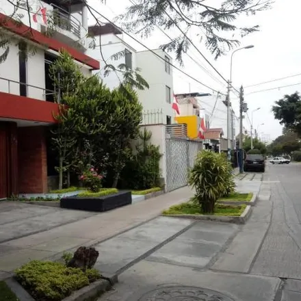 Buy this 5 bed house on Jirón La Venturosa in Santiago de Surco, Lima Metropolitan Area 15038