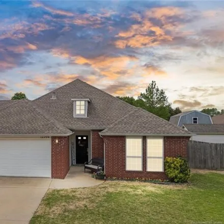 Buy this 3 bed house on 12268 East 80th Place North in Owasso, OK 74055