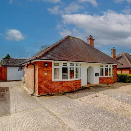 Buy this 3 bed house on New Drive in Buckinghamshire, HP13 6JS