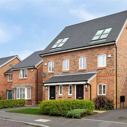 Buy this 3 bed duplex on Applewood Grove in Knowsley, L26 6BQ