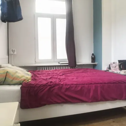 Rent this 3 bed room on Avenue de Roodebeek - Roodebeeklaan 97 in 1030 Schaerbeek - Schaarbeek, Belgium
