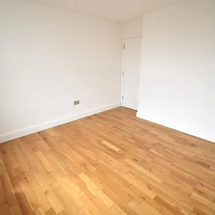 Image 2 - 68 Chesterfield Road, Bristol, BS6 5DP, United Kingdom - Apartment for rent