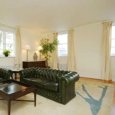 Rent this 2 bed apartment on 5 Hyde Park Street in London, W2 2LW