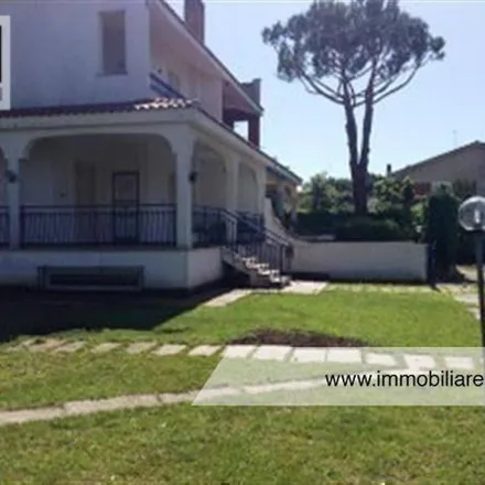 Image 8 - Viale dei Gladioli, 00042 Anzio RM, Italy - Apartment for rent