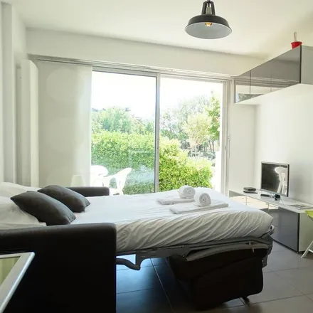 Rent this studio apartment on Saint-Gilles-Croix-de-Vie in Quai de la République, 85800 Saint-Gilles-Croix-de-Vie