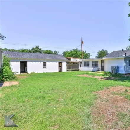 Image 9 - 1835 Idlewild St, Abilene, Texas, 79602 - House for sale