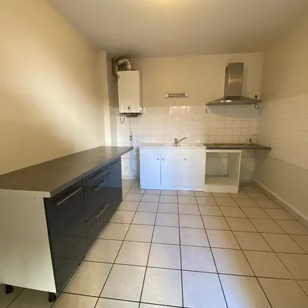 Rent this 3 bed apartment on 31 Rue du Père Foucauld in 26000 Valence, France