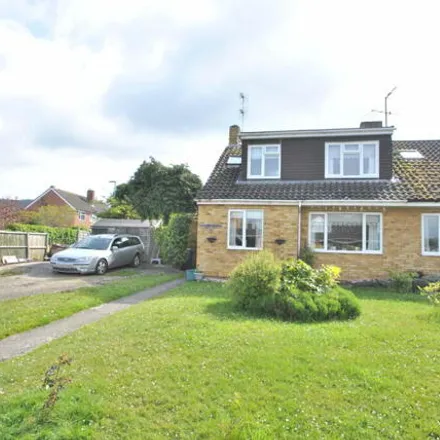 Buy this 3 bed duplex on Oakfield Road in Bishop's Cleeve, GL52 8LE