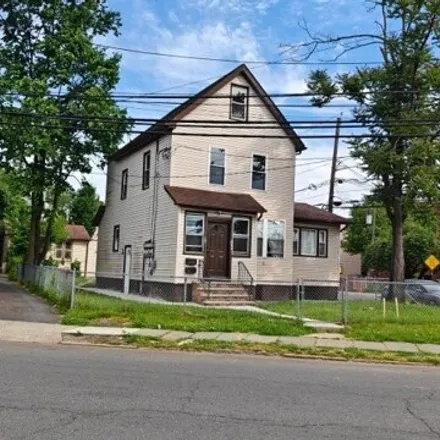 Rent this 2 bed house on Mount Vernon Avenue Elementary School in Mount Vernon Avenue, Irvington