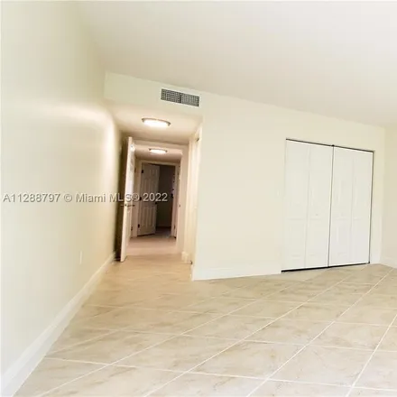 Image 9 - 201 Galen Drive, Key Biscayne, Miami-Dade County, FL 33149, USA - Condo for rent